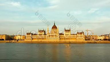 布达佩斯议会日落时分。 日复一日。 匈牙利